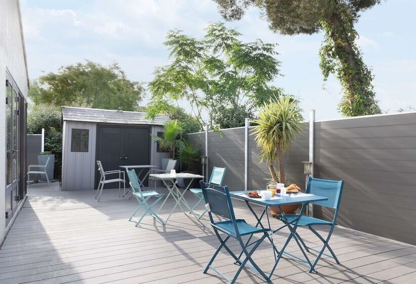 Отель Campanile Toulon  La Seyne Sur Mer  Sanary