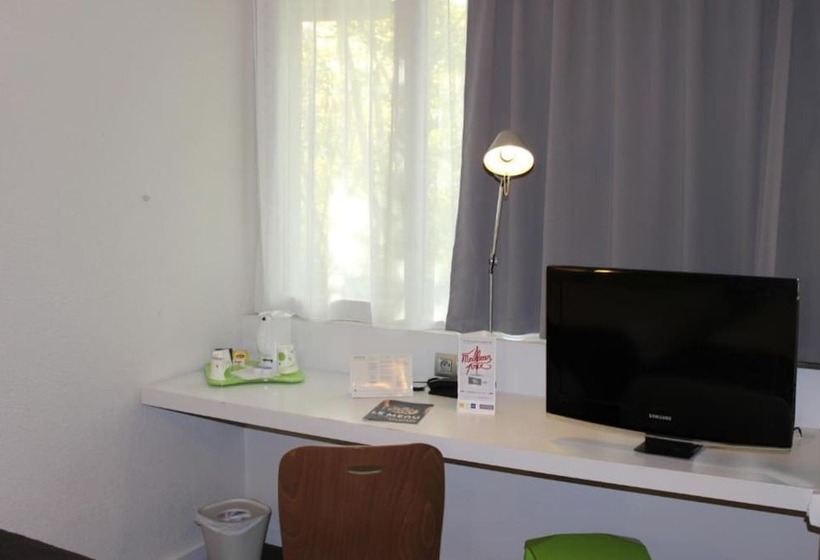 Отель Campanile Toulon  La Seyne Sur Mer  Sanary