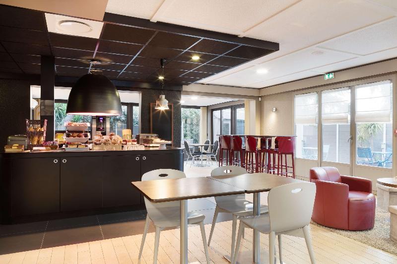 Отель Campanile Toulon  La Seyne Sur Mer  Sanary