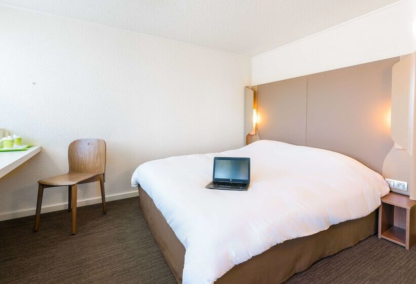 בית מלון כפרי Campanile Toulouse Sesquieres