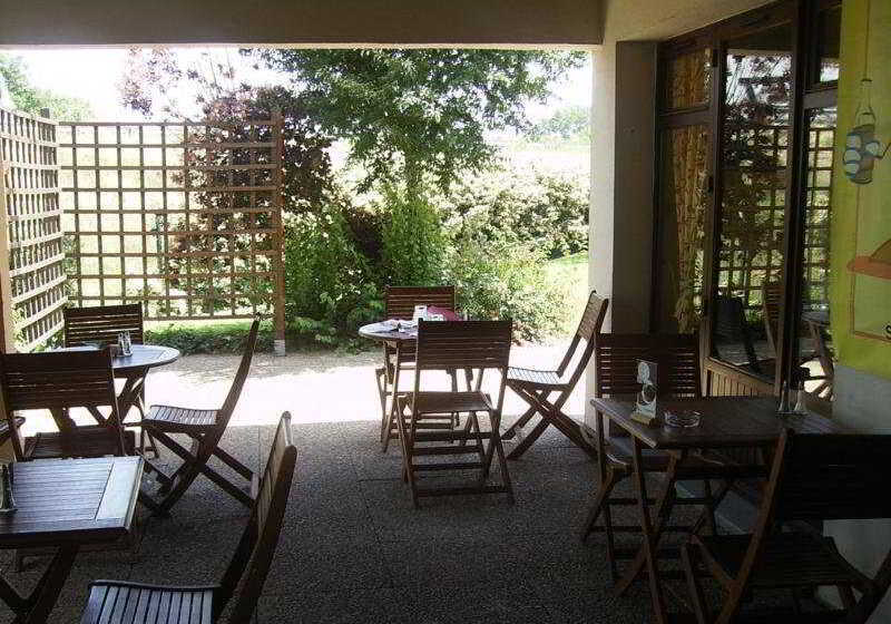 בית מלון כפרי Campanile Toulouse Sesquieres