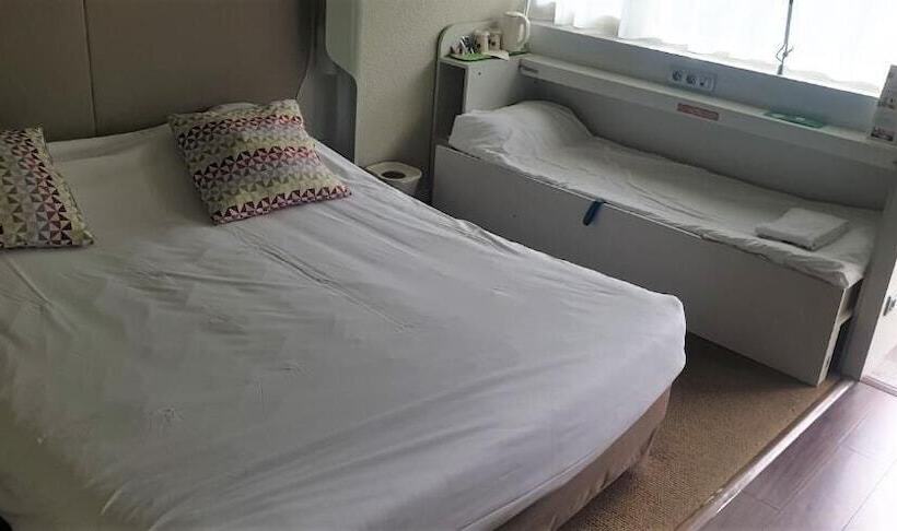 酒店 Campanile Vannes