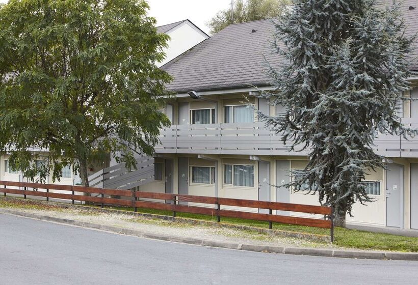 בית מלון כפרי Campanile Vierzon