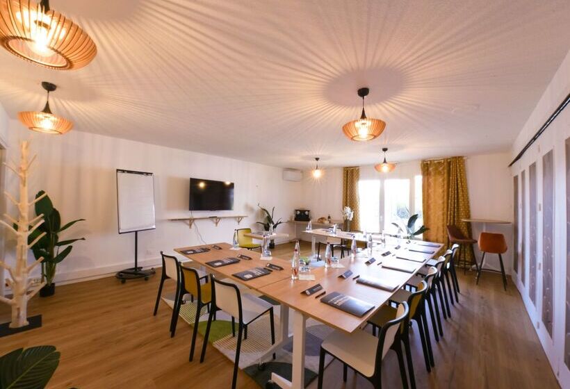 酒店 Kyriad Villeneuve Saint Georges   Hôtel Rénové