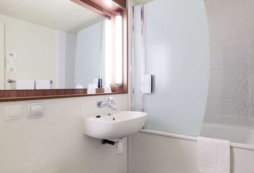 فندق Campanile Villeneuve Sur Lot