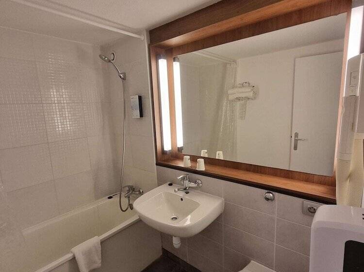 בית מלון כפרי Campanile Villeneuve Sur Lot