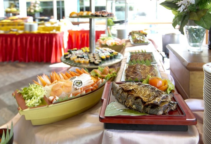 בית מלון כפרי Charoen