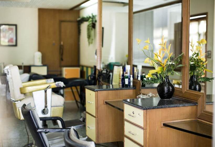 בית מלון כפרי Charoen