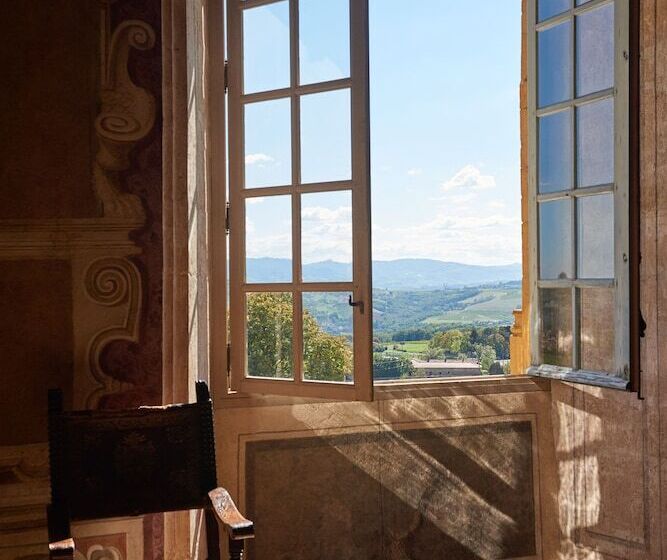 فندق Chateau De Bagnols