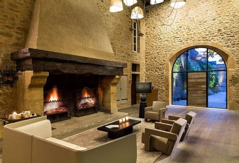 فندق Chateau De Bagnols