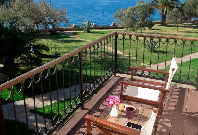 هتل Club Resort Atlantis