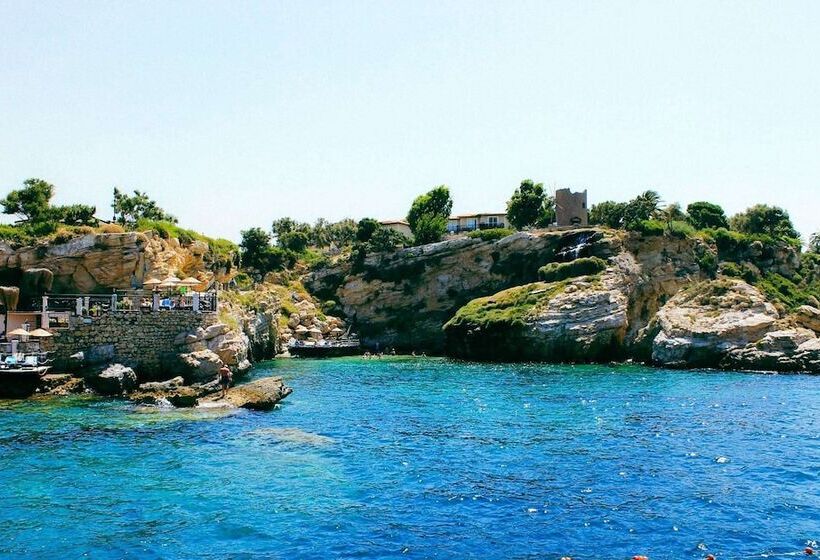 هتل Club Resort Atlantis