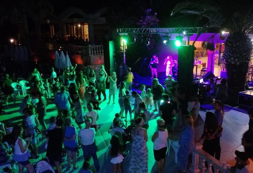 ホテル Club Resort Atlantis