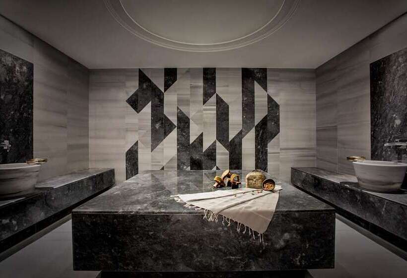 Hotel Conrad Istanbul Bosphorus