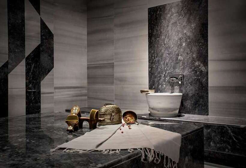 Hotel Conrad Istanbul Bosphorus