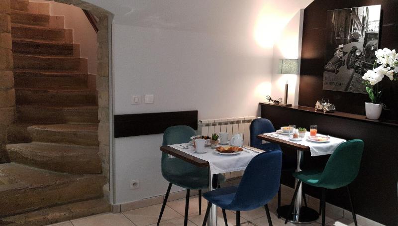 ホテル De La Paix Tour Eiffel