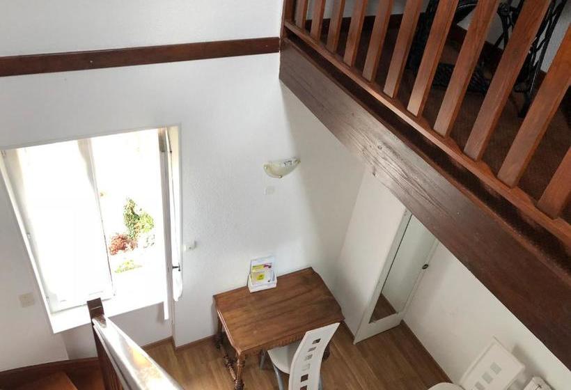 Отель Hôtel Les Diligences