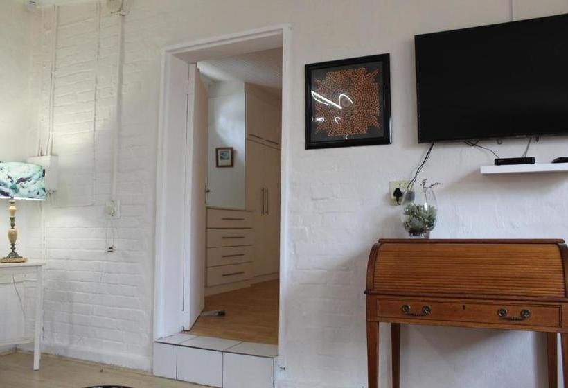 ホテル Fernando S Guest House