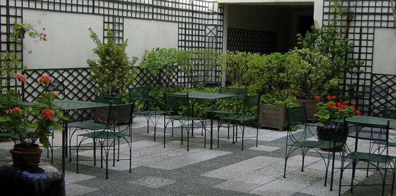 ホテル France Eiffel