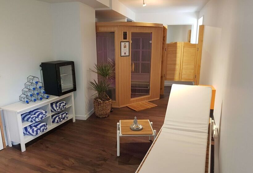 בית מלון כפרי Golden Tulip Aix En Provence