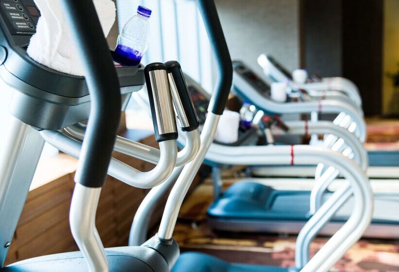 בית מלון כפרי Golden Tulip Aix En Provence