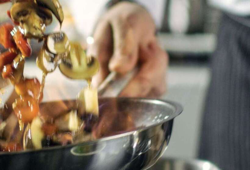 בית מלון כפרי Golden Tulip Aix En Provence