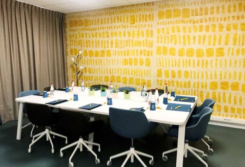 בית מלון כפרי Golden Tulip Aix En Provence