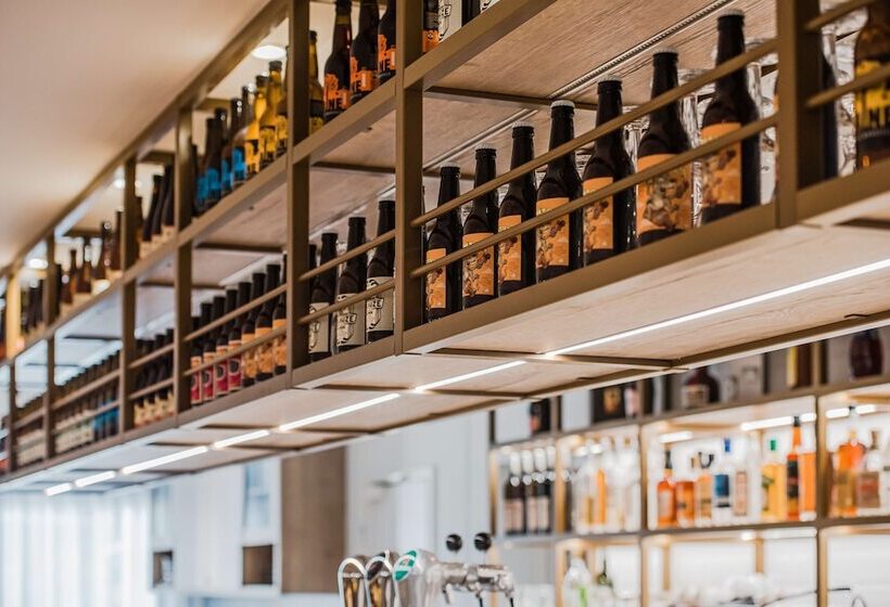 בית מלון כפרי Golden Tulip Aix En Provence