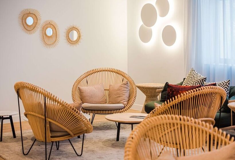 בית מלון כפרי Golden Tulip Aix En Provence