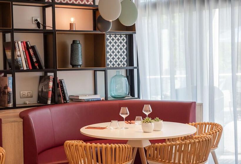 בית מלון כפרי Golden Tulip Aix En Provence