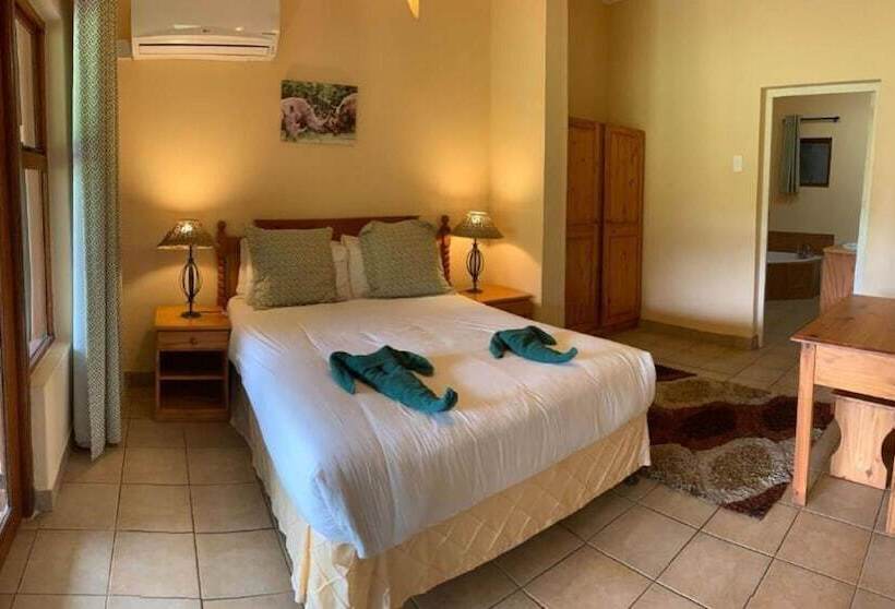 בית מלון כפרי Gooderson Bushlands Game Lodge