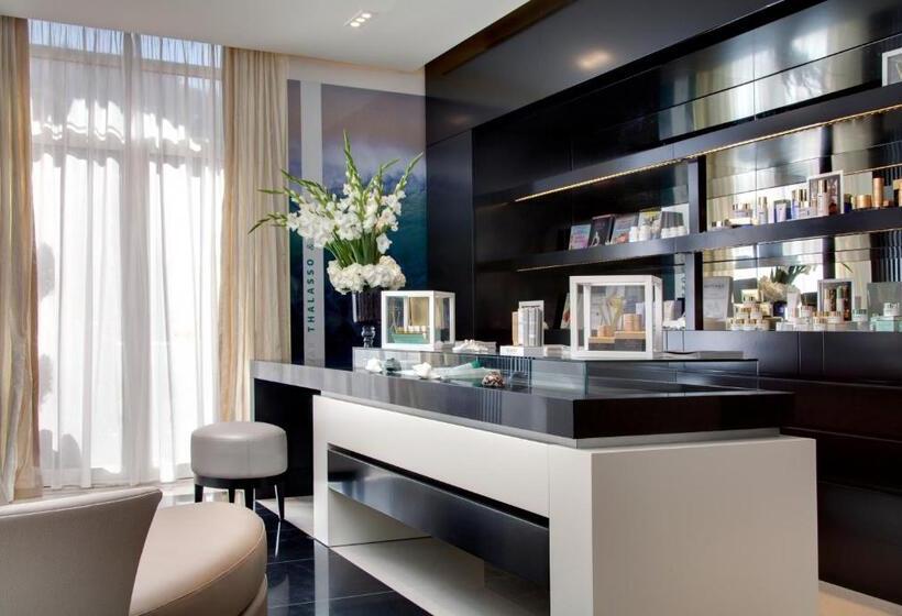 בית מלון כפרי Grand Hôtel Thalasso & Spa