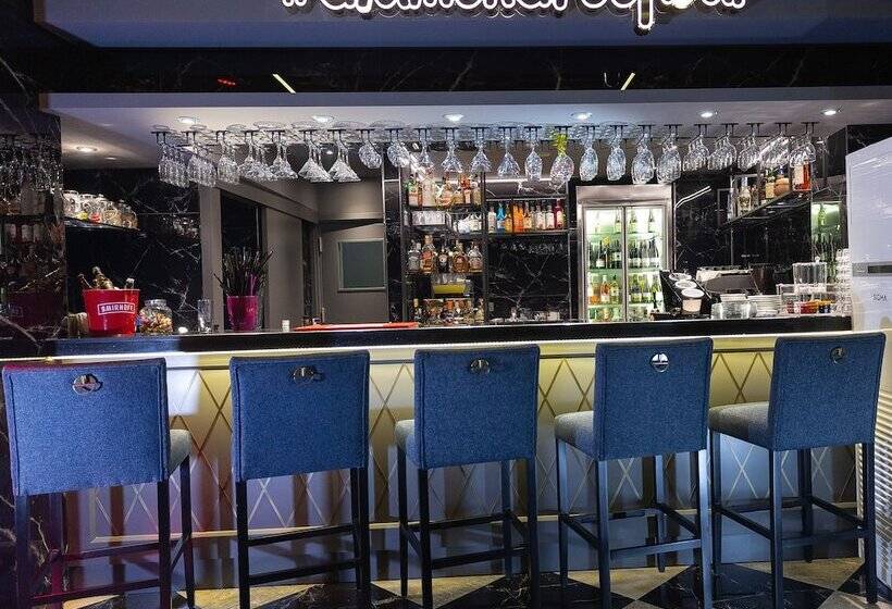 هتل Grand Washington