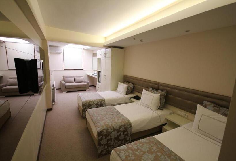 هتل Grand Washington