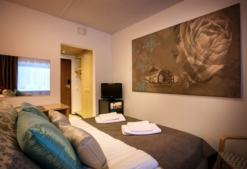 Отель Li Gustavelund