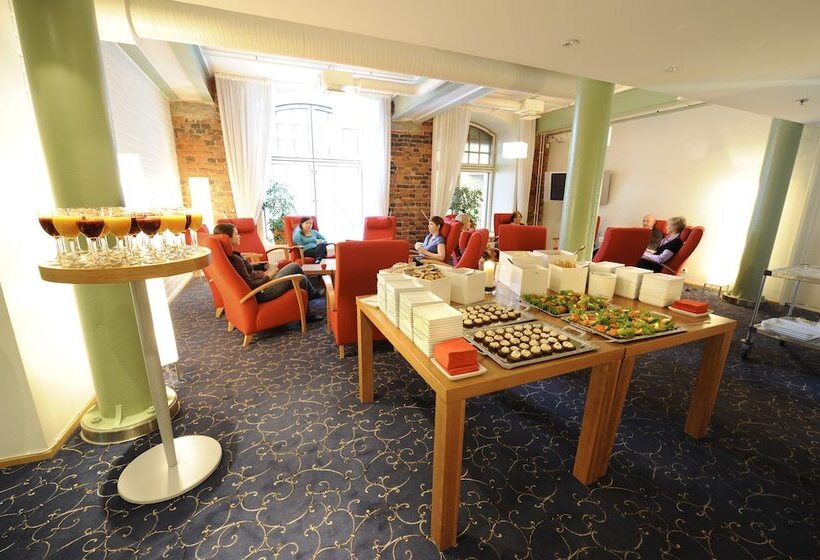 فندق Holiday Club Tampereen Kehräämö