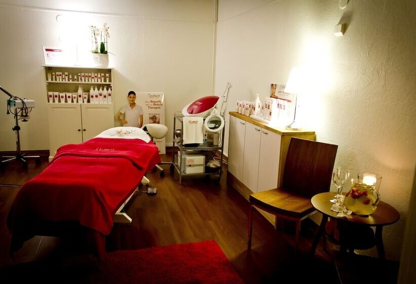 فندق Holiday Club Tampereen Kehräämö