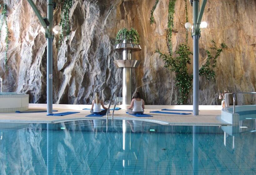 فندق Holiday Club Tampereen Kehräämö