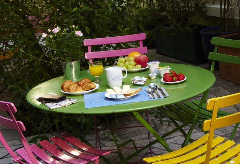 ホテル Kyriad Paris 10   Canal Saint Martin   République