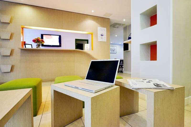 ホテル Kyriad Paris 10   Canal Saint Martin   République