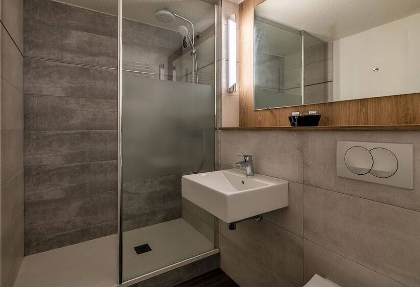 ホテル Hôtel Le Cyrano Bergerac