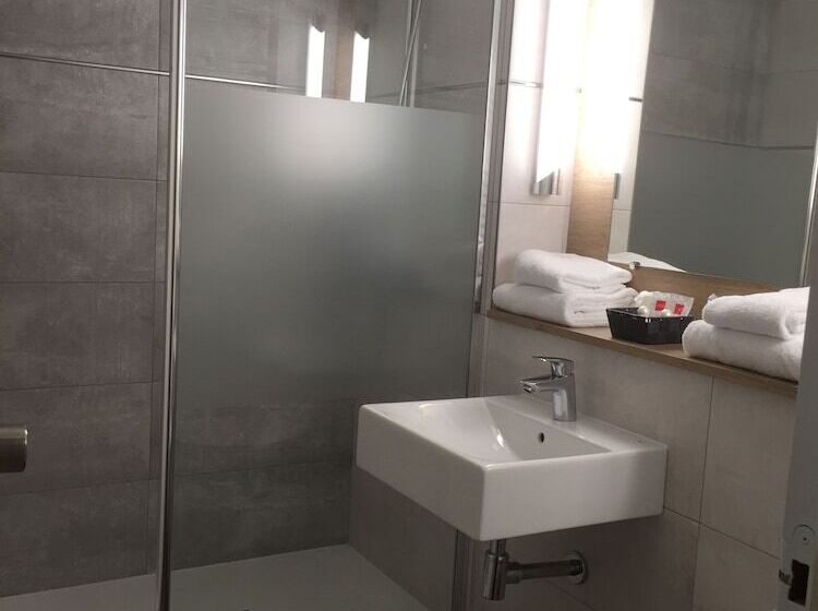 ホテル Hôtel Le Cyrano Bergerac