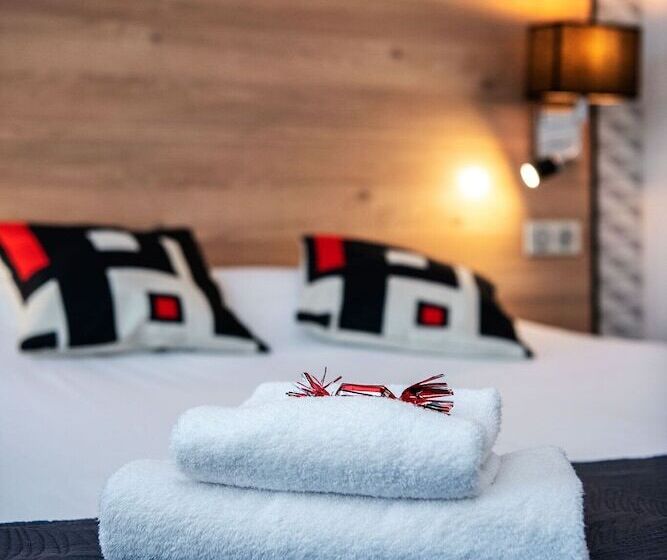 ホテル Hôtel Le Cyrano Bergerac