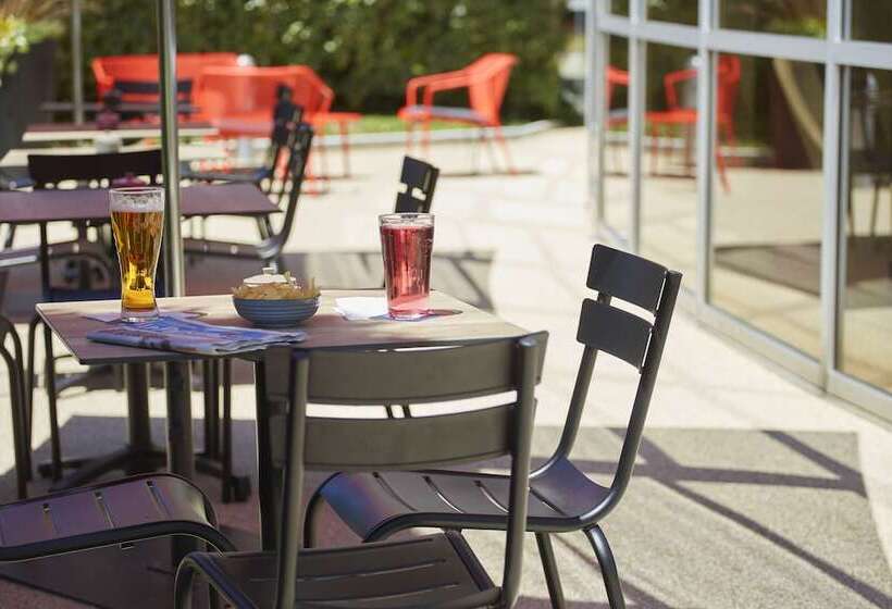 בית מלון כפרי Ibis Archamps Porte De Genève