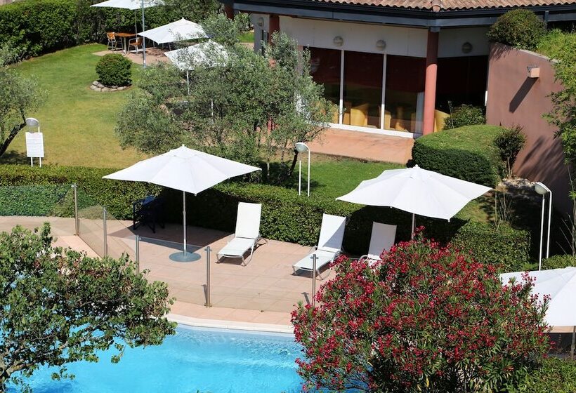 ホテル Ibis Aubenas