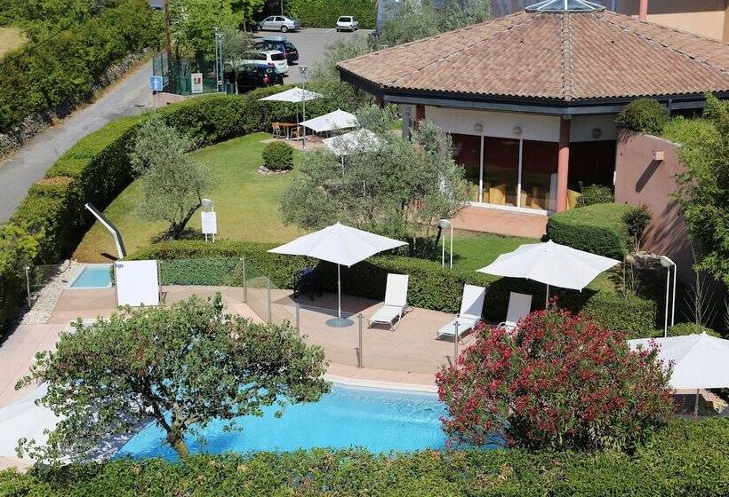 ホテル Ibis Aubenas