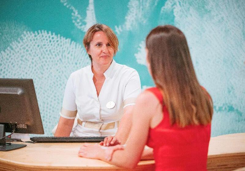 Отель Ibis Thalassa Hyeres Plage