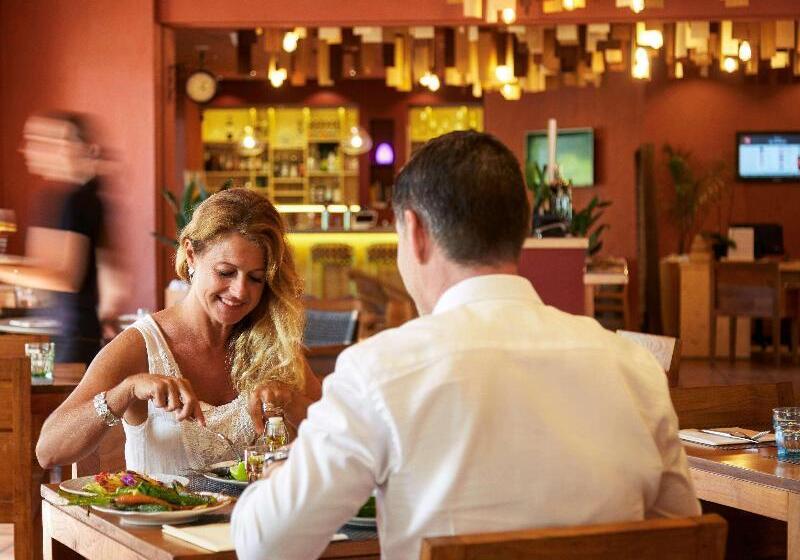 Отель Ibis Thalassa Hyeres Plage