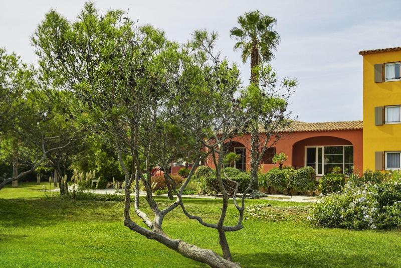 Отель Ibis Thalassa Hyeres Plage