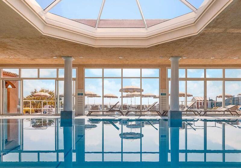 Отель Ibis Thalassa Hyeres Plage